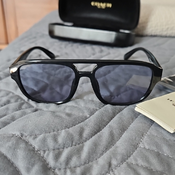 Coach Black Sunglasses - Picture 1 of 5